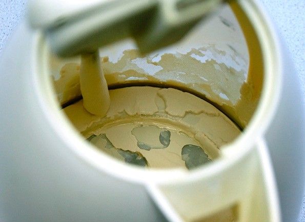 Как избавиться от накипи в чайнике